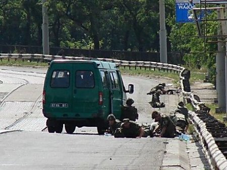 Национальная гвардия поймала троих подозреваемых в терактах в Мариуполе