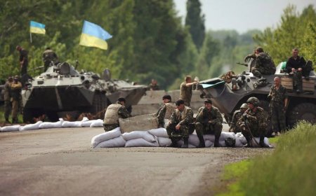 Четверо украинских военных погибли, пятеро попали в плен во время боев в Луганске - СМИ