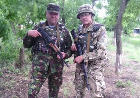 В рядах батальона "Азов" будет воевать украинский писатель. "Я еду по зову, за свой счет. Хочу служить своей стране"