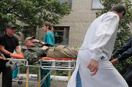Порошенко заявляет об одном погибшем и семерых раненых во время режима перемирия