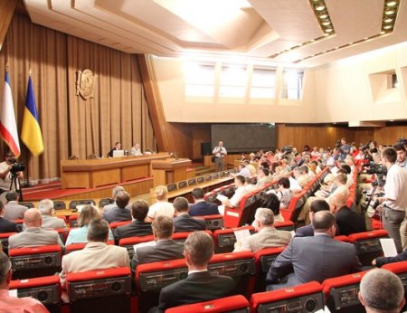 Суд отменил 19 решений Верховного Совета Крыма