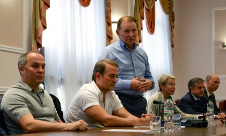 Медведчука на переговоры по Донбассу пригласил Турчинов - Шуфрич