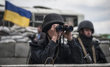 Россия стягивает танки на границу с Украиной - СНБО