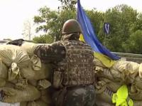 Террористы обстреливают украинские блокпосты, пытаясь убежать из зоны АТО