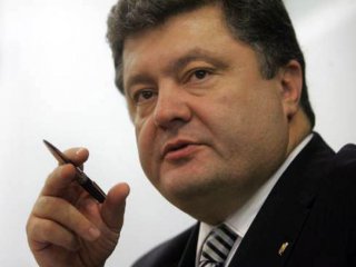 Порошенко требует от ЕС реакции на пересечение российской техникой границы Украины