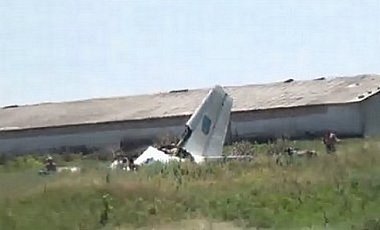 Два члена экипажа сбитого Ан-26 в плену, шестерых ищут - Тымчук