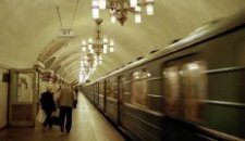 В московском метро сошли с рельсов три вагона, пострадали до 50 человек, трое погибли