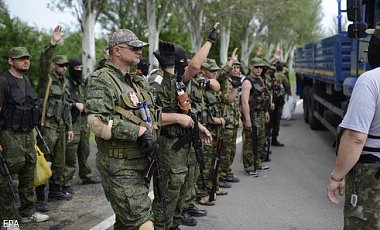 В Донбасс заброшено не менее 300 российских кадровых военных - ИС