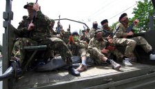 При обстреле боевиками опорного пункта возле Дмитровки ранены 5 военнослужащих, - Минобороны