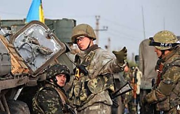 Николаевские десантники, удерживая границу, уже пятый день находятся в оцеплении террористов и просят подкрепления авиации