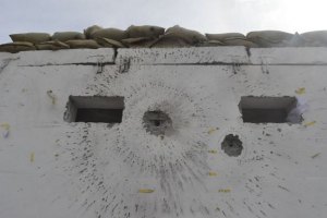 Позиции АТО подверглись атаки "смертника"  возле Каменки, впервые с моря был обстрелян блок-пост силовиков 