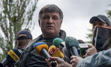 Аваков сообщил, что всю милицию в Донбассе проверяют на полиграфе