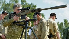 Порошенко: События Востока не внутренний конфликт страны, а защита от иностранных наемников Порошенко: События Востока не внутренний конфликт страны, а защита от иностранных наемников