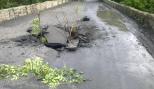 В Донецкой обл. боевики взорвали ж/д пути и заминировали несколько мостов, - СНБО