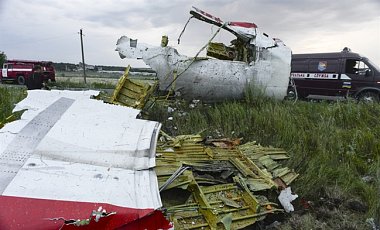 Россия предлагает ввести миротворцев в зону падения Boeing 777