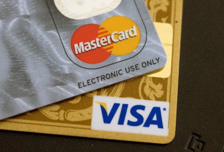 Россия предлагает белорусам отказаться от Visa и MasterCard