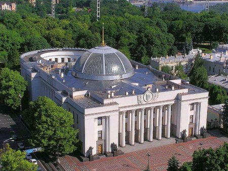 Рада не разрешила отдавать ГТС Украины в аренду