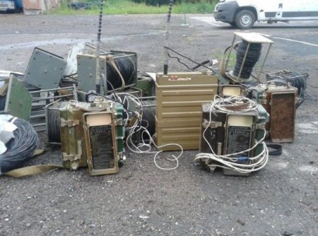 В Славянске бойцы Нацгвардии обнаружили склад российских средств связи боевиков