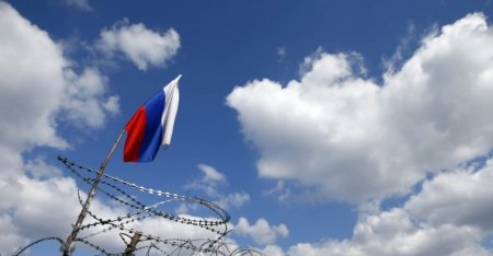 ЕС сегодня расширит действие санкций второй фазы против России