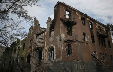 Террористы превратили поселок Семеновка под Славянском в руины. Фото