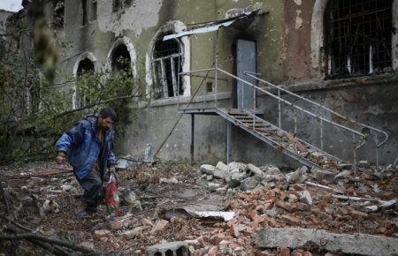Террористы превратили поселок Семеновка под Славянском в руины. Фото