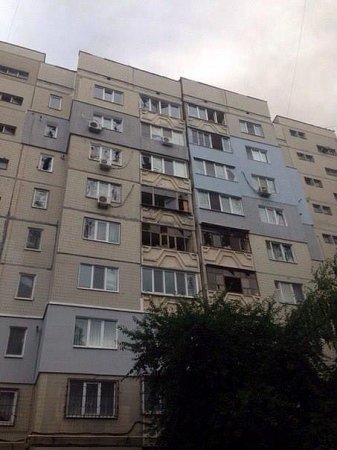 Террористы обстреляли "Градами" Луганск (фото, видео)