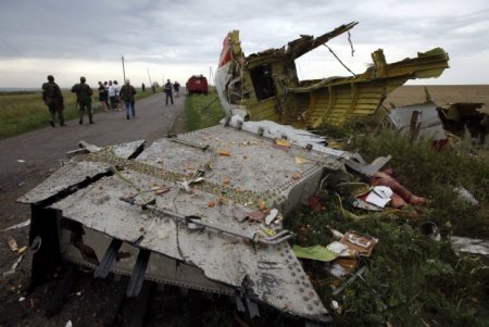 СМИ: На борту Boeing-777, который разбился на Донбассе, было 80 детей