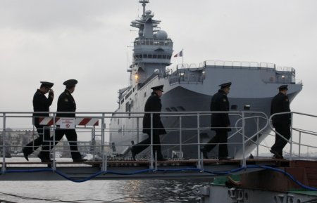 Меркель советует Франции отказаться от поставок кораблей Mistral в РФ