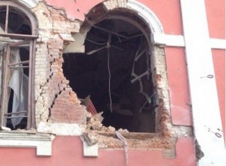 В Луганске террористы разбомбили Музей истории и культуры
