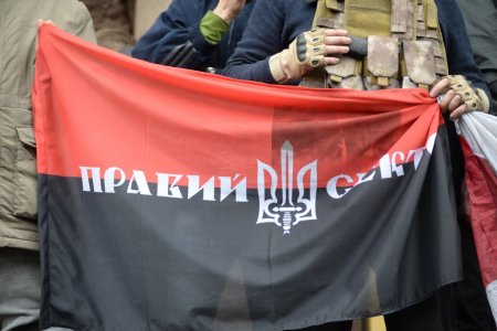 "Правый Сектор" требует роспуска Верховной Рады "Правый Сектор" требует роспуска Верховной Рады