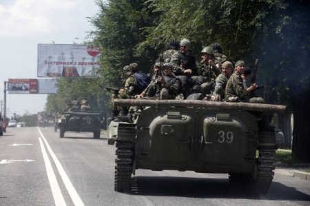 Колонны военной техники боевиков двигаются в направлении Антрацита - штаб АТО
