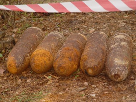 ГосЧС: В Славянске обезврежено 39 мин растяжек с гранатами, 7 растяжек с сигнальными ракетами