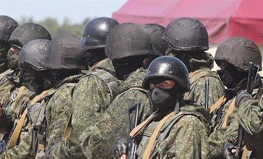 Российский суд арестовал пятерых украинских военнослужащих