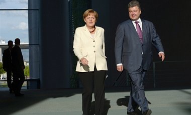 "Гуманитарная миссия" РФ будет считаться вторжением - Меркель
