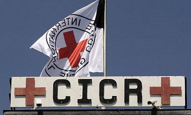 Гуманитарная помощь исключает военный эскорт - Красный Крест