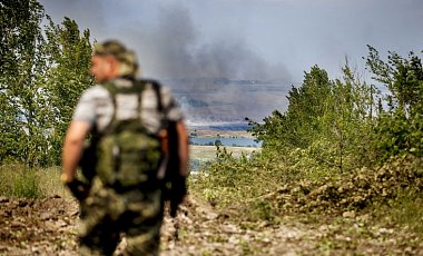 В Первомайске идут позиционные бои с террористами
