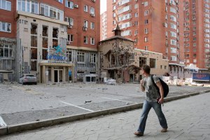 В Донецке продолжается стрельба