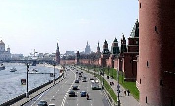 Кремль обвиняет Киев в изменении условий доставки гумпомощи из РФ