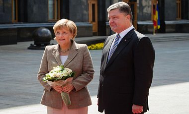 В Киеве началась встреча Порошенко и Меркель