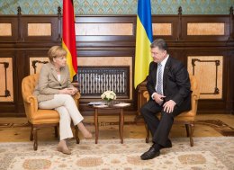 Германия даст Украине 500 млн евро на восстановление Донбасса, - Порошенко