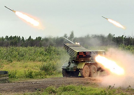Боевики обстреляли позиции сил АТО вблизи Донецка и Луганска, - Тымчук