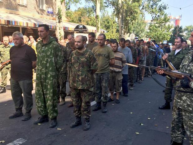 "Парад пленных" в Донецке является нарушением Женевской конвенции - Human Rights