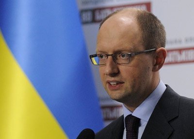 Украина не сможет выдержать валютный курс выше 12 грн за долл - Яценюк