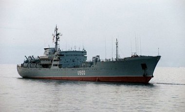 Корабль "Донбасс" сбил российский беспилотник в районе Мариуполя