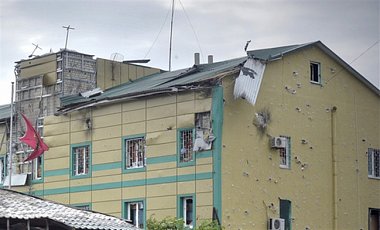 Луганск продолжают обстреливать, есть новые разрушения - мэрия