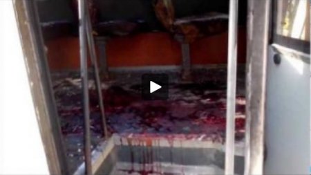 Видео обстрела маршрутного такси террористами, 18+