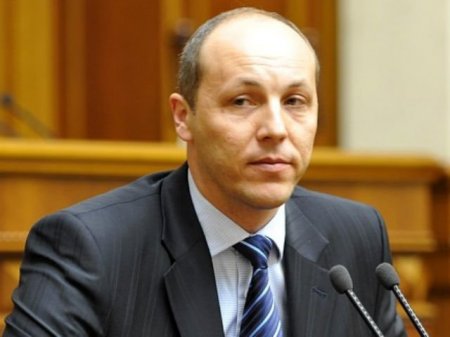 Порошенко уволил Парубия с должности секретаря СНБО