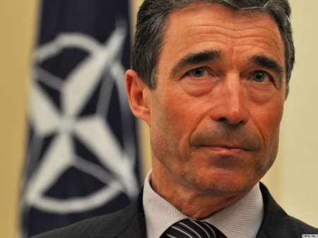 НАТО прекращает сотрудничество с Россией - Расмуссен