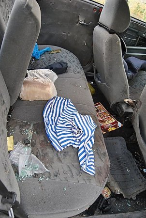 Силы АТО на блокпосту под Горловкой уничтожили автомобиль террористов, перевозивший оружие и взрывчатку