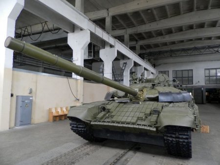 На Киевском бронетанковом заводе угнали танк